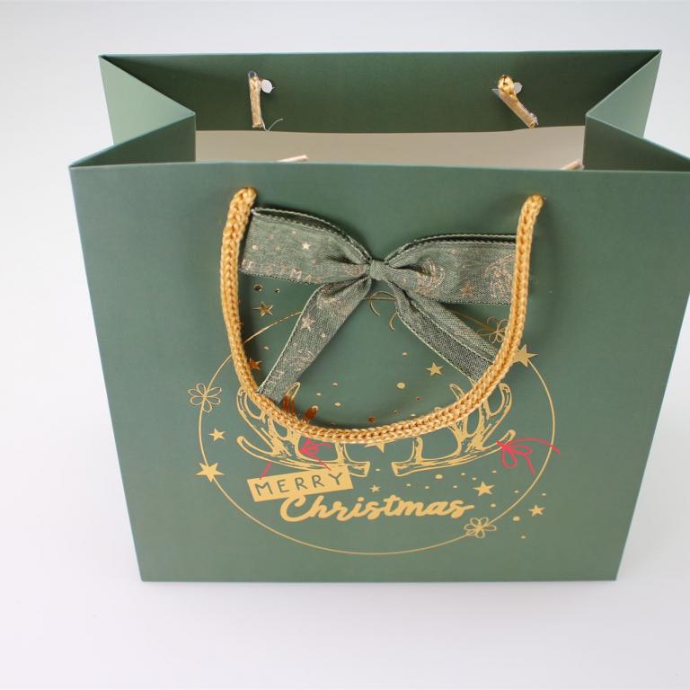 813-R06 22X22X11 Merry Christmas VE 24